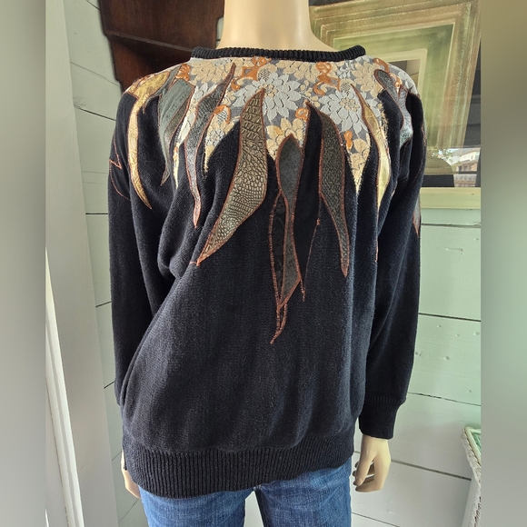 VNTG 80s Premiere Editions  Black Knit Floral Lace Faux Leather Applique Sweater - Picture 2 of 6